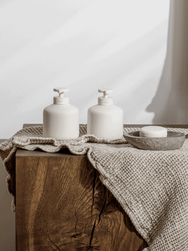 A Shopping Guide to Bathroom Accessories Inspired by the New Year’s Trends