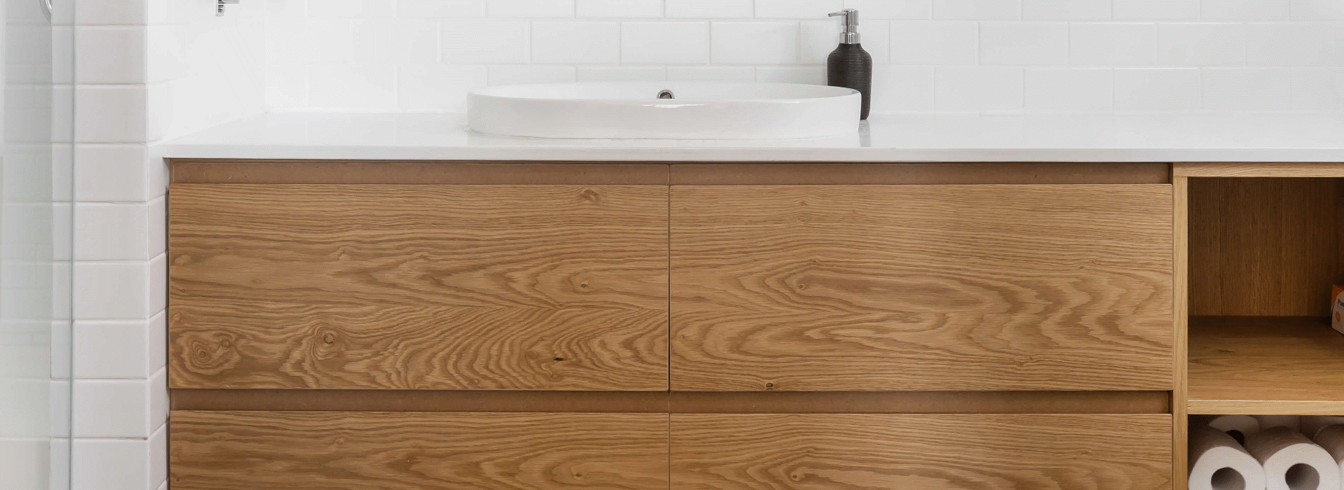 Smart Cupboards Save Space in the Bathroom