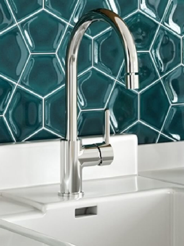 Alternative Looks for Refreshing Your Kitchen Splashback Tiles