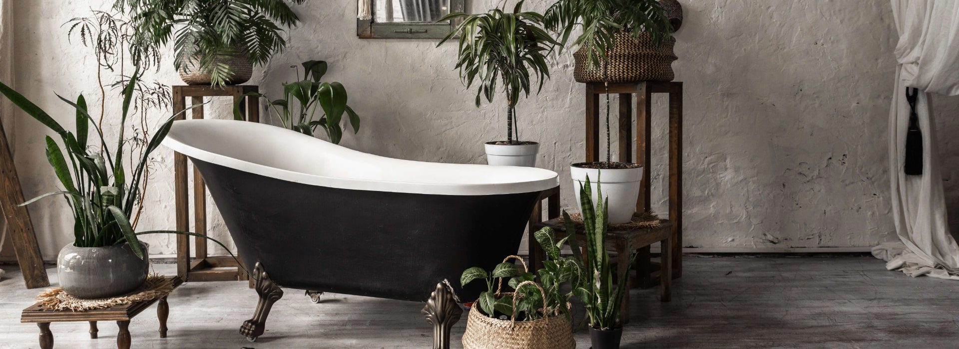 Baths on Feet: Solutions for the Bathroom