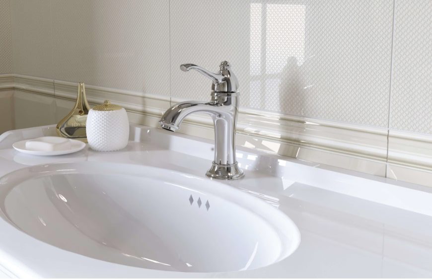 banyo lavabosunda pera ruhunu yansitan canakkale seramik artdeco neoklasik ve rustik armatur 
