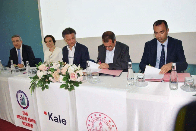 Kaleseramik Supports Vocational Education